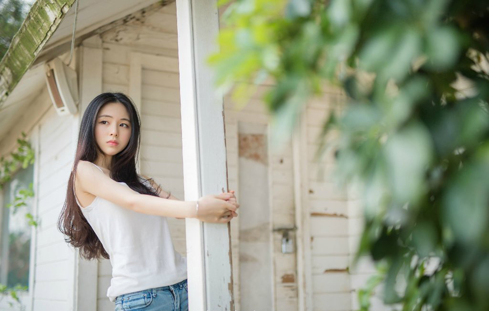 小学的离别，那是最不能知道你身边的人未来将变成一个什么样的人物的时刻[lizhigushicom]。——韩寒《，我想和这个世界谈谈》